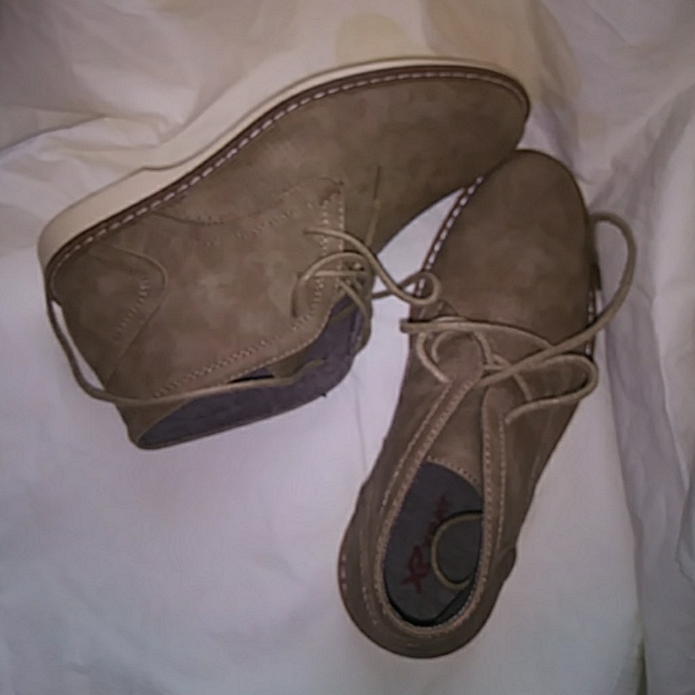 NEW 🔆🔆BACK TO SCHOOL SHOES🔆🔆